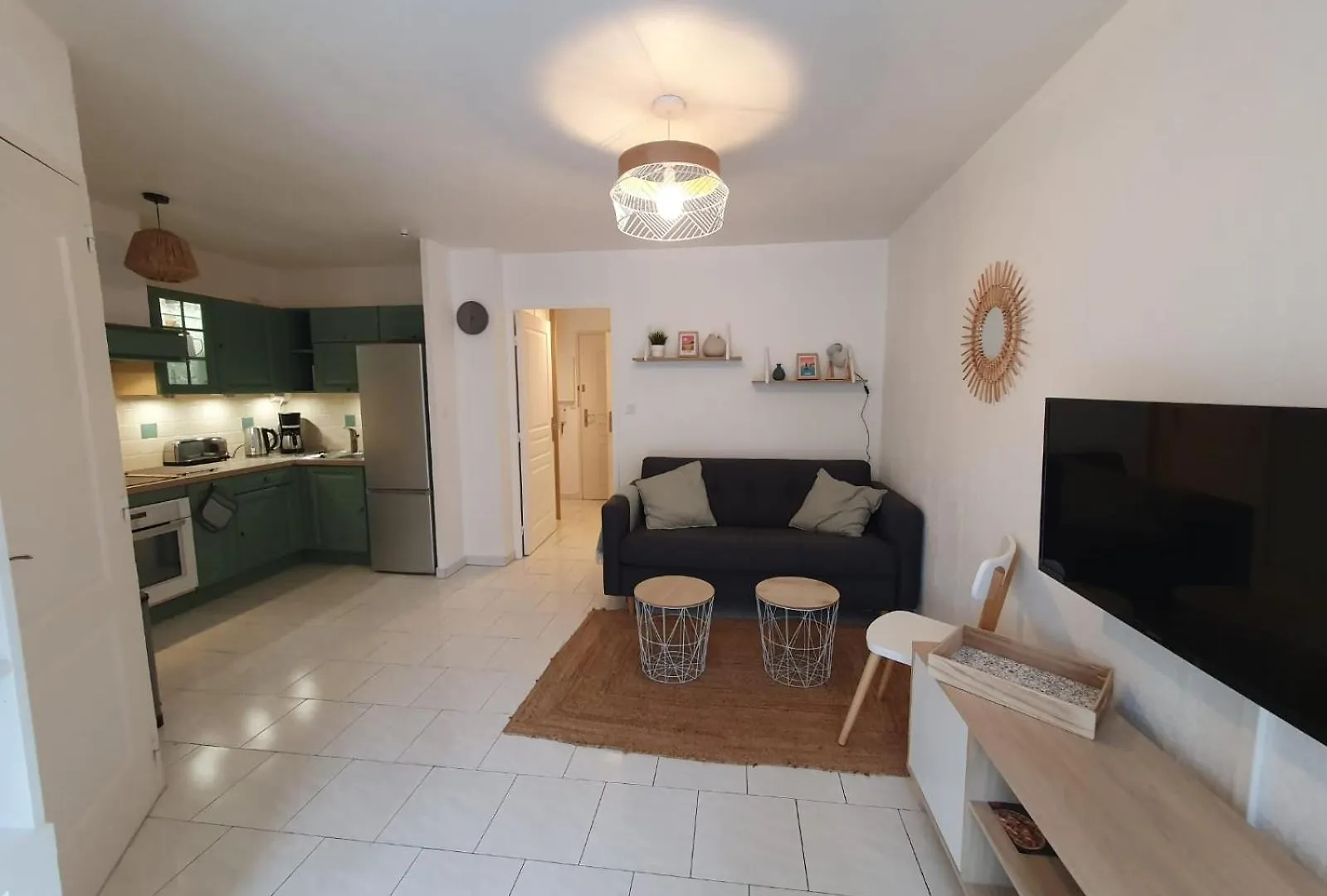 T3 Jardin Piscine Plage Clim Et Parking Six-Fours-les-Plages 0*,  France